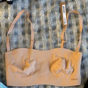 SKIMS Beige Strapless Bra